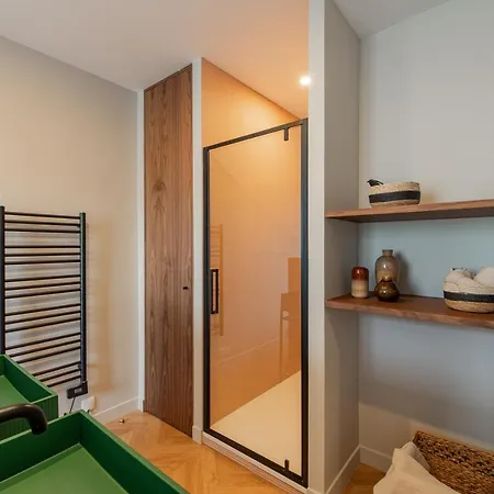 The New Suites, Centre Apartment